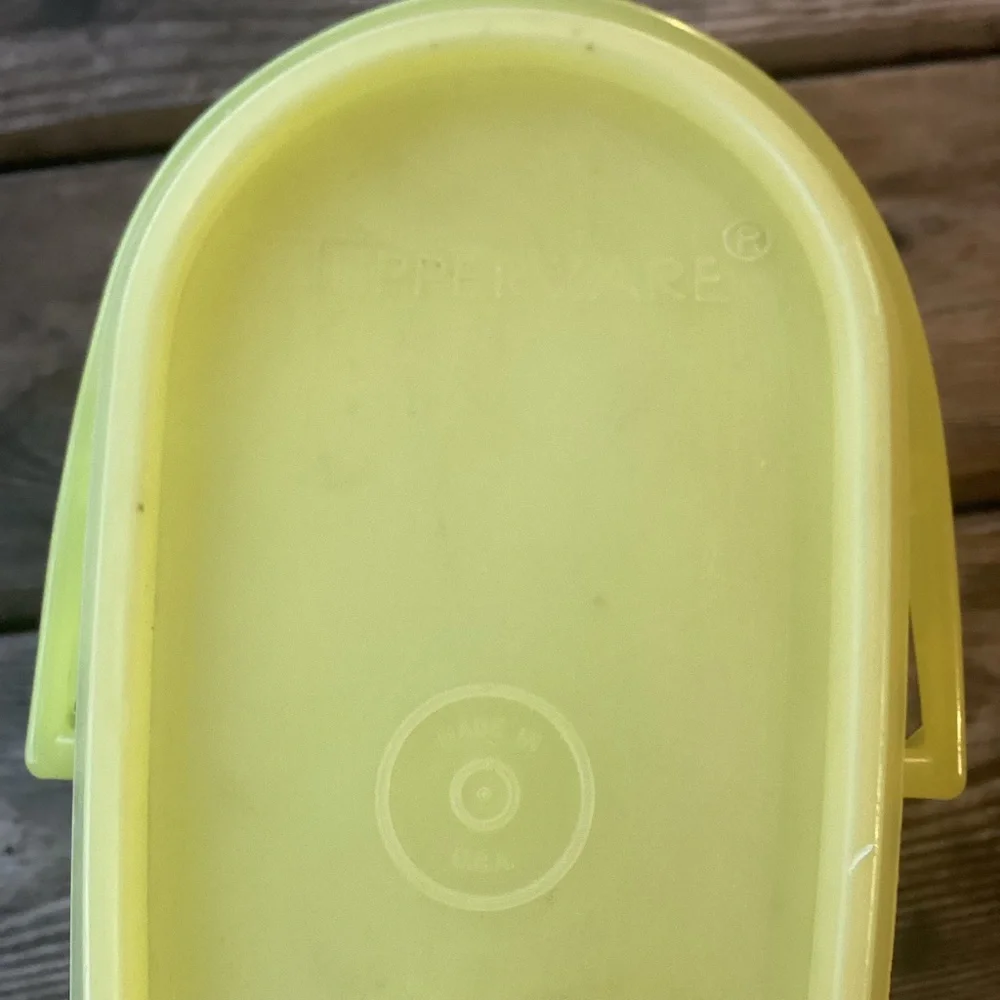 Tupperware Vintage Beverage Buddy Pitcher in yellow - 2 quart capacity